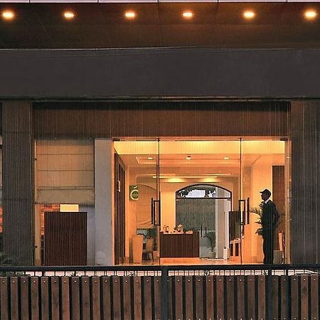 Hotel Haut Monde Gurgaon Ngoại thất bức ảnh