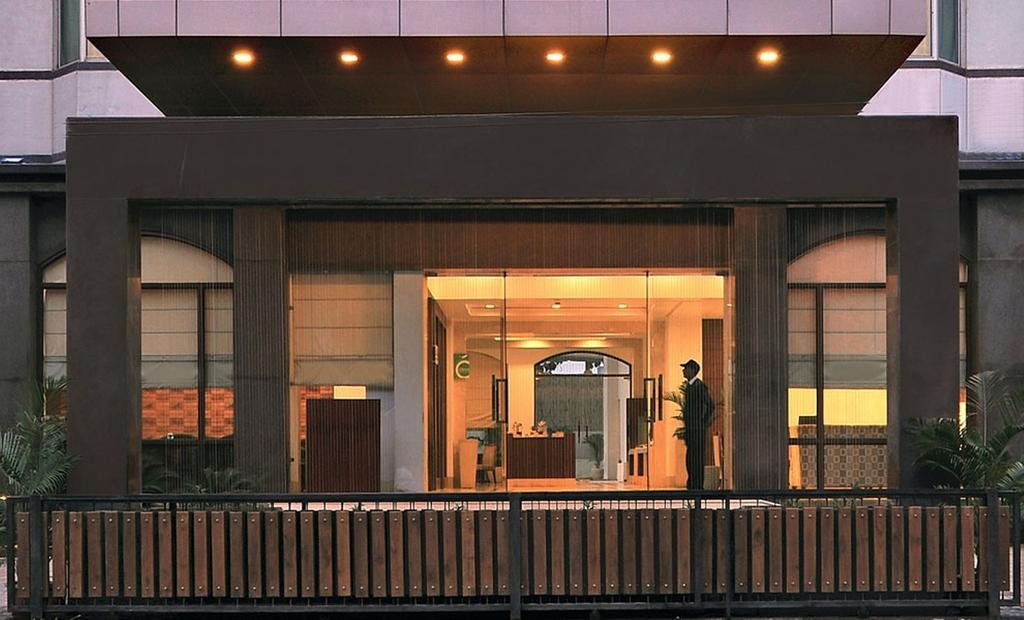 Hotel Haut Monde Gurgaon Ngoại thất bức ảnh