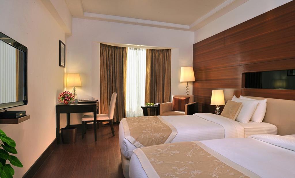 Hotel Haut Monde Gurgaon Ngoại thất bức ảnh