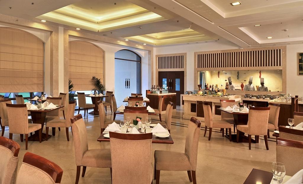 Hotel Haut Monde Gurgaon Ngoại thất bức ảnh