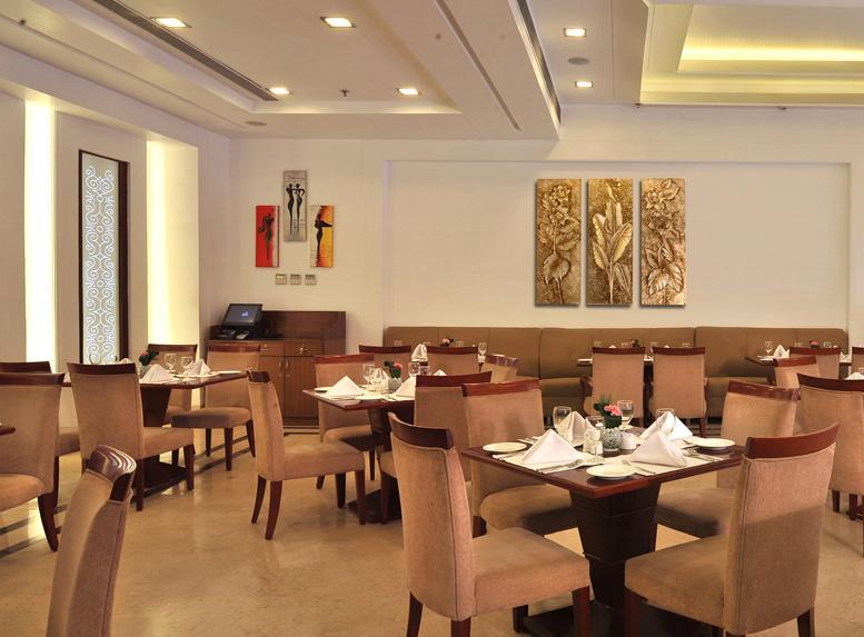 Hotel Haut Monde Gurgaon Ngoại thất bức ảnh